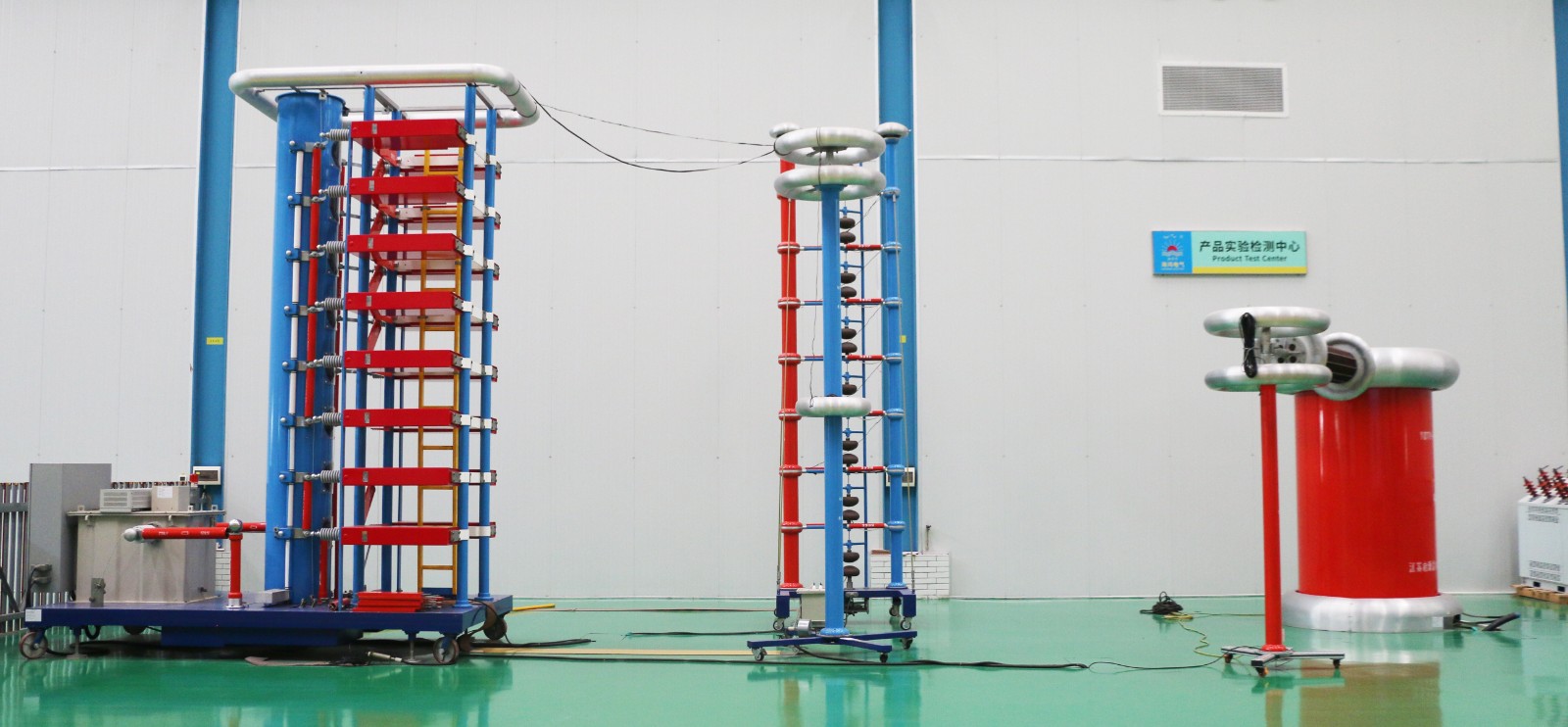 雷电试验设备.jpg 雷电试验设备.jpg